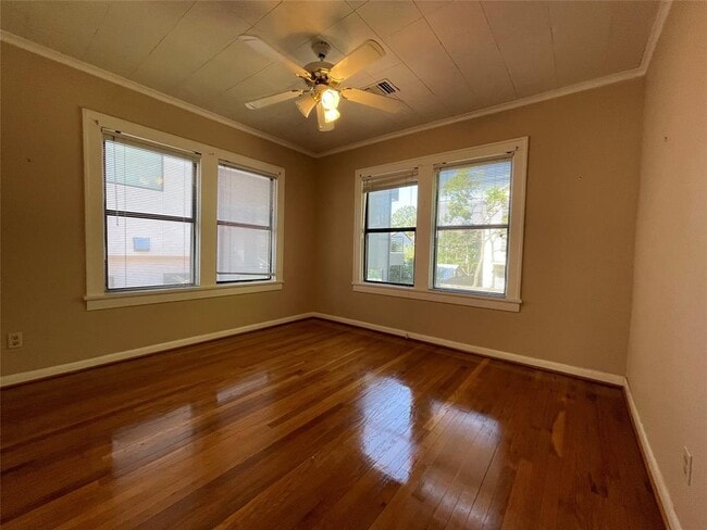 Building Photo - 2406 Brun St
