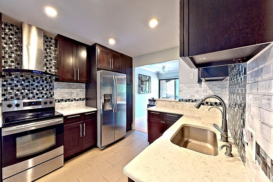 Building Photo - 4912 Herkimer St