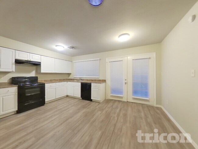 Building Photo - 1349 W Morrow Dr