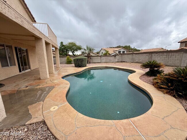 Building Photo - 1702 E Blackhawk Dr