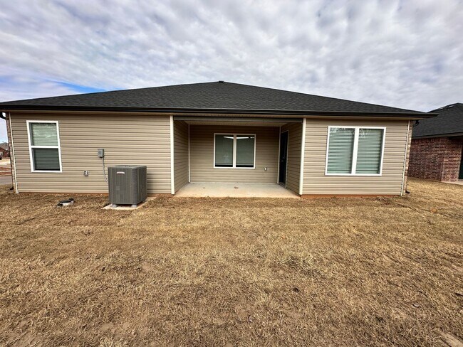 Building Photo - Move -in Special: Stunning 4-Bedroom, 2-Bath New Build Home!