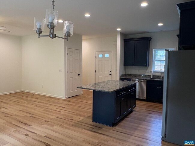Building Photo - 275 Barrington Dr
