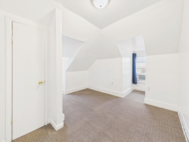 Building Photo - 2318 N 5th St