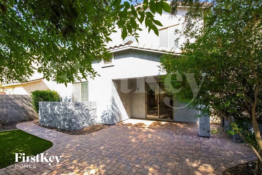 Building Photo - 4142 S Mariposa Dr