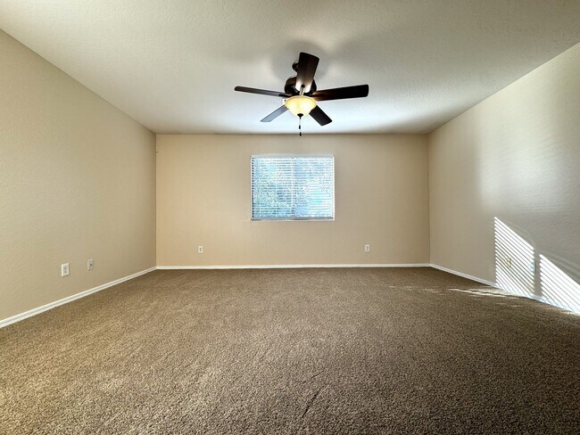 Building Photo - ***MOVE IN SPECIAL: $300 OFF MOVE IN -4 BEDROOM HOME IN TUSCANO