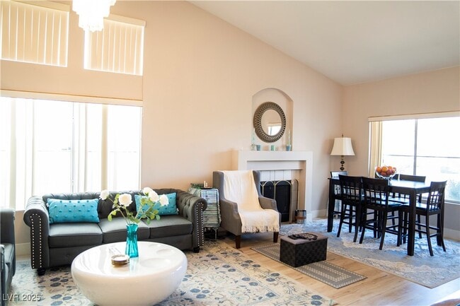 Building Photo - 1417 Country Hollow Dr