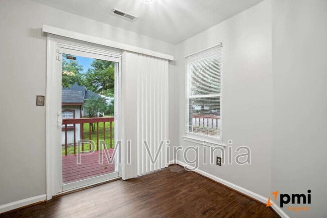 Building Photo - 235 Abingdon Cir