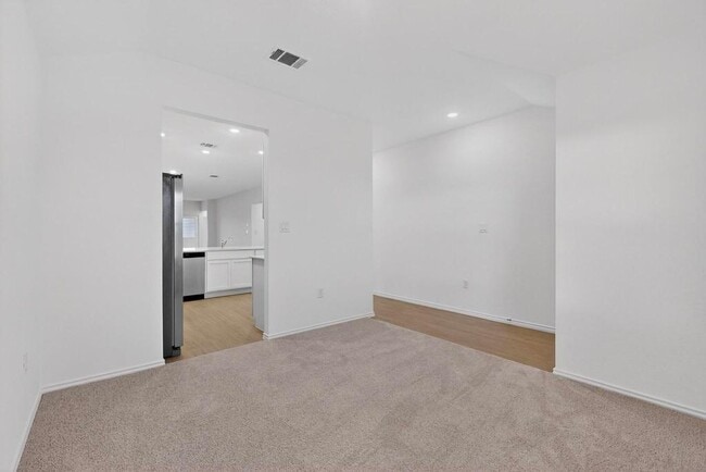 Building Photo - 107 Herald Dr