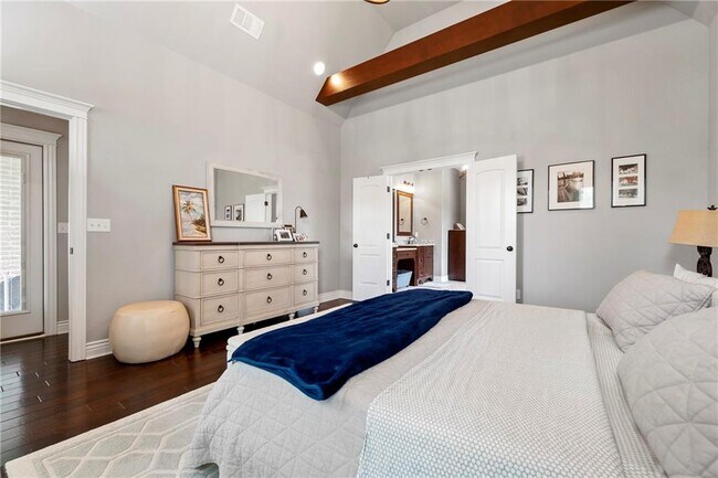 Building Photo - 4502 NE Birchgrove Pl