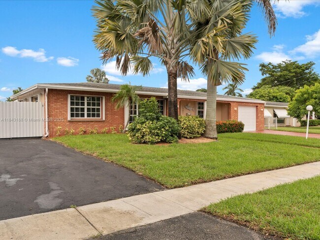 Building Photo - 1501 SW 57th Ave