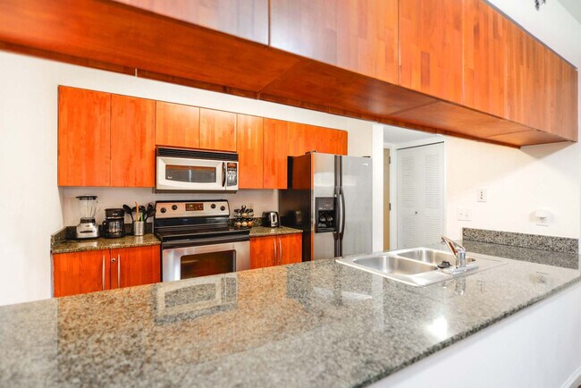 Building Photo - 1 SE 12th St