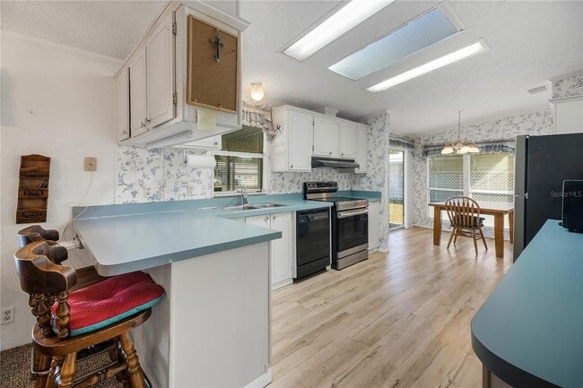 Building Photo - 5229 Hartford Ln