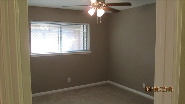 Building Photo - 13223 Kit Ln