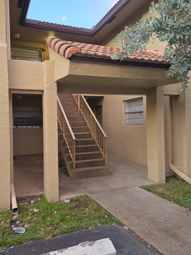 Building Photo - 11101 Royal Palm Blvd