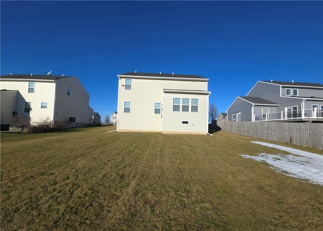 Building Photo - 251 Elmcrest Rise