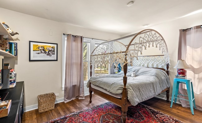 Building Photo - Gorgeous Tarrytown Home for Rent