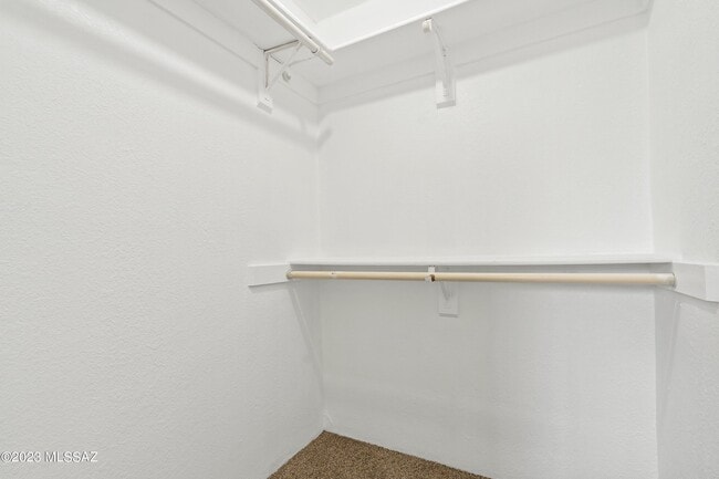 Building Photo - 6082 S Birchwood Dr