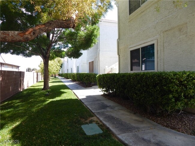 Building Photo - 1800 S Edmond St