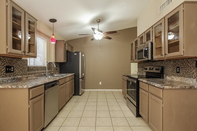 Building Photo - 9745 W Runion Dr
