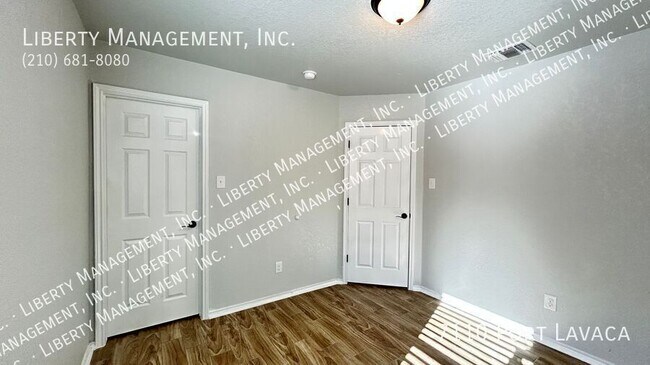 Building Photo - 7110 Port Lavaca