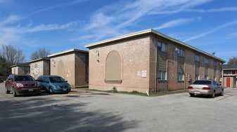 Building Photo - Hollyvale Apartments