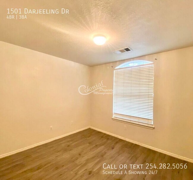 Building Photo - 1501 Darjeeling Dr