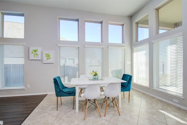 Building Photo - 13520 Mason Canyon Ln