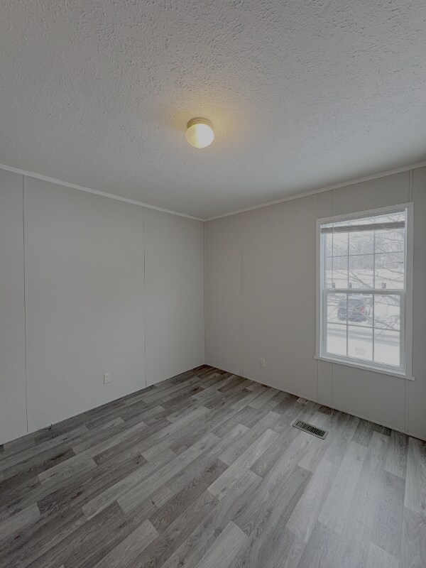 Building Photo - 361 Parker Lake Dr