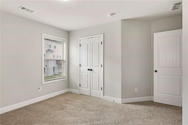 Building Photo - 829 Overlook Path Ln