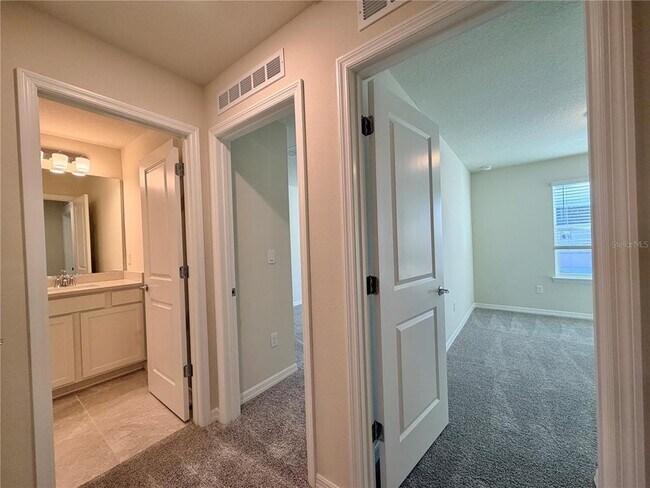 Building Photo - 16262 Bright Leaf Rd