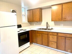 Building Photo - Webster Apartments - Newly Renovated 1 Bed...
