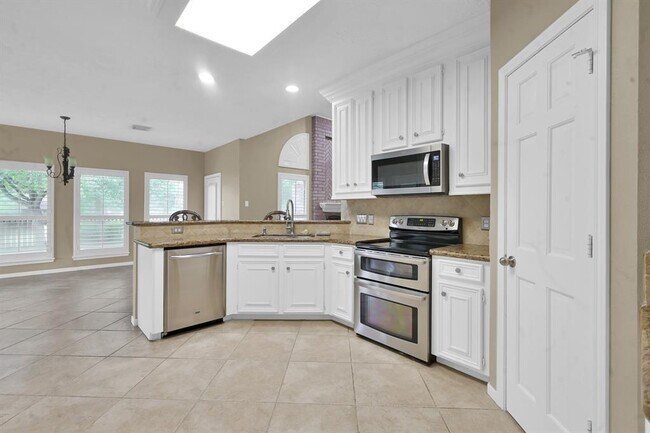 Building Photo - 3406 Concord Cir