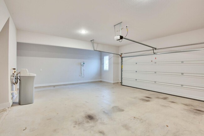 Building Photo - 48 Rancho Trail
