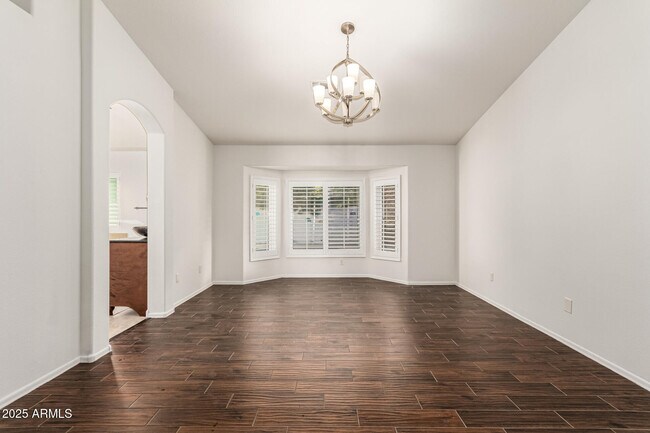 Building Photo - 1825 E Arabian Dr