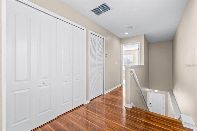 Building Photo - 2020 Greenwood Valley Dr