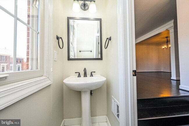 Building Photo - 12700 Dogwood Hills Ln