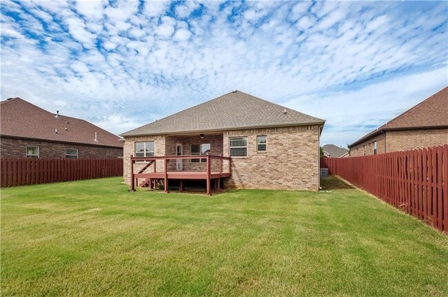 Building Photo - 4301 SW Beech Ln