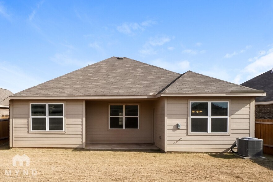 Building Photo - 13624 Founders Ln