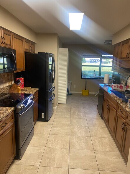 Primary Photo - 2817 Wingfoot Ct