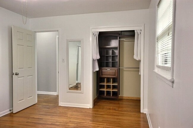 Building Photo - 8306 E Indianapolis St