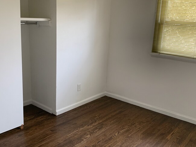 Building Photo - 9001 Kickapoo Dr
