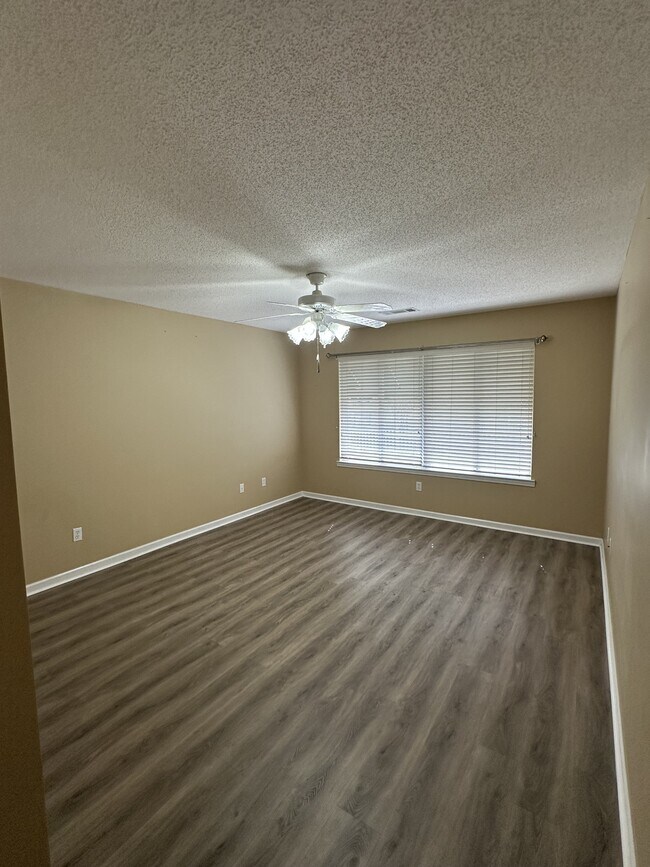 Building Photo - 109 Villa Rd