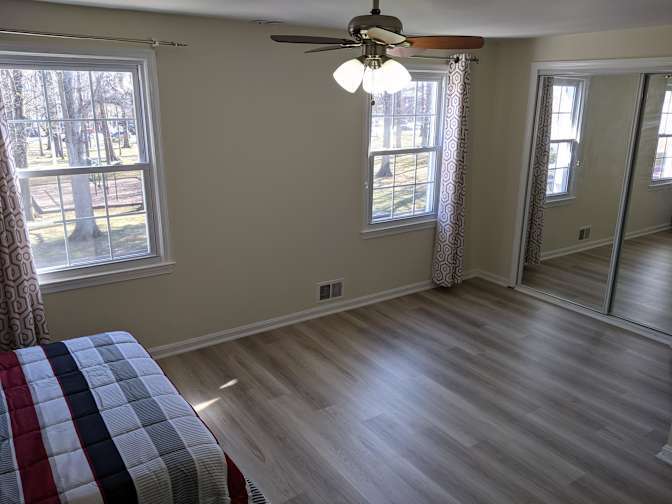 Building Photo - 7913 Central Park Cir