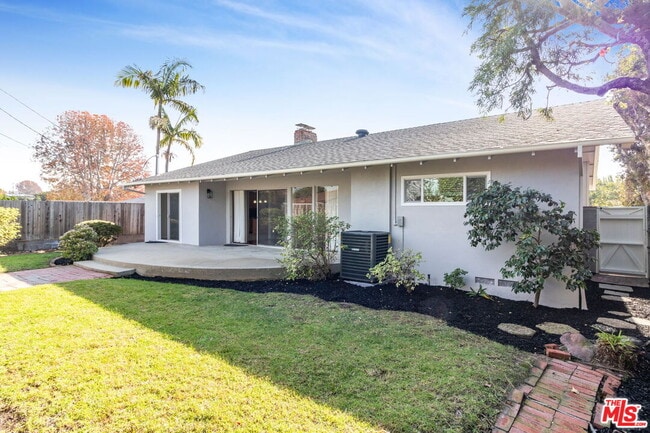 Building Photo - 7515 W 88th St