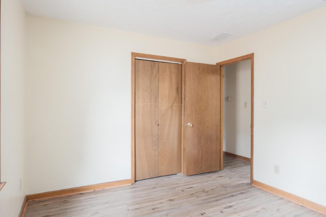 Building Photo - 1190 Duncan Rd