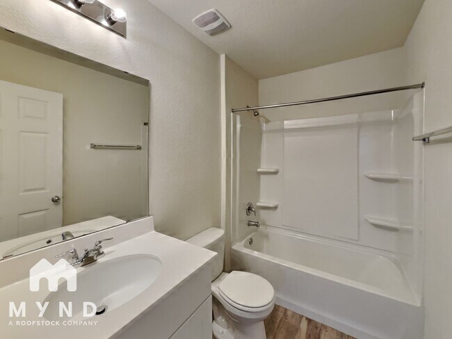 Building Photo - 113 Kildeer Pass