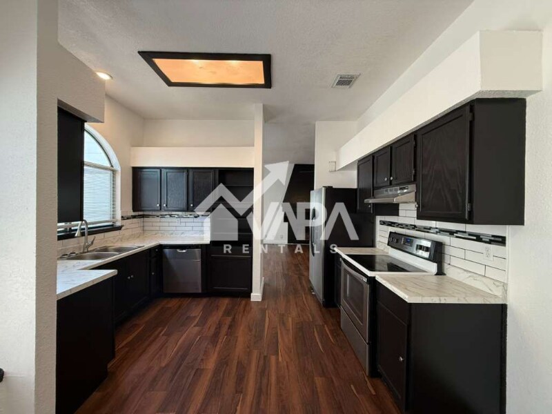 Building Photo - 4114 Hunters Sun Dr