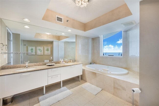 Building Photo - 17201 Collins Ave