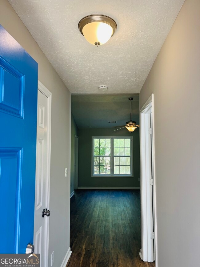 Building Photo - 313 Baileys Way