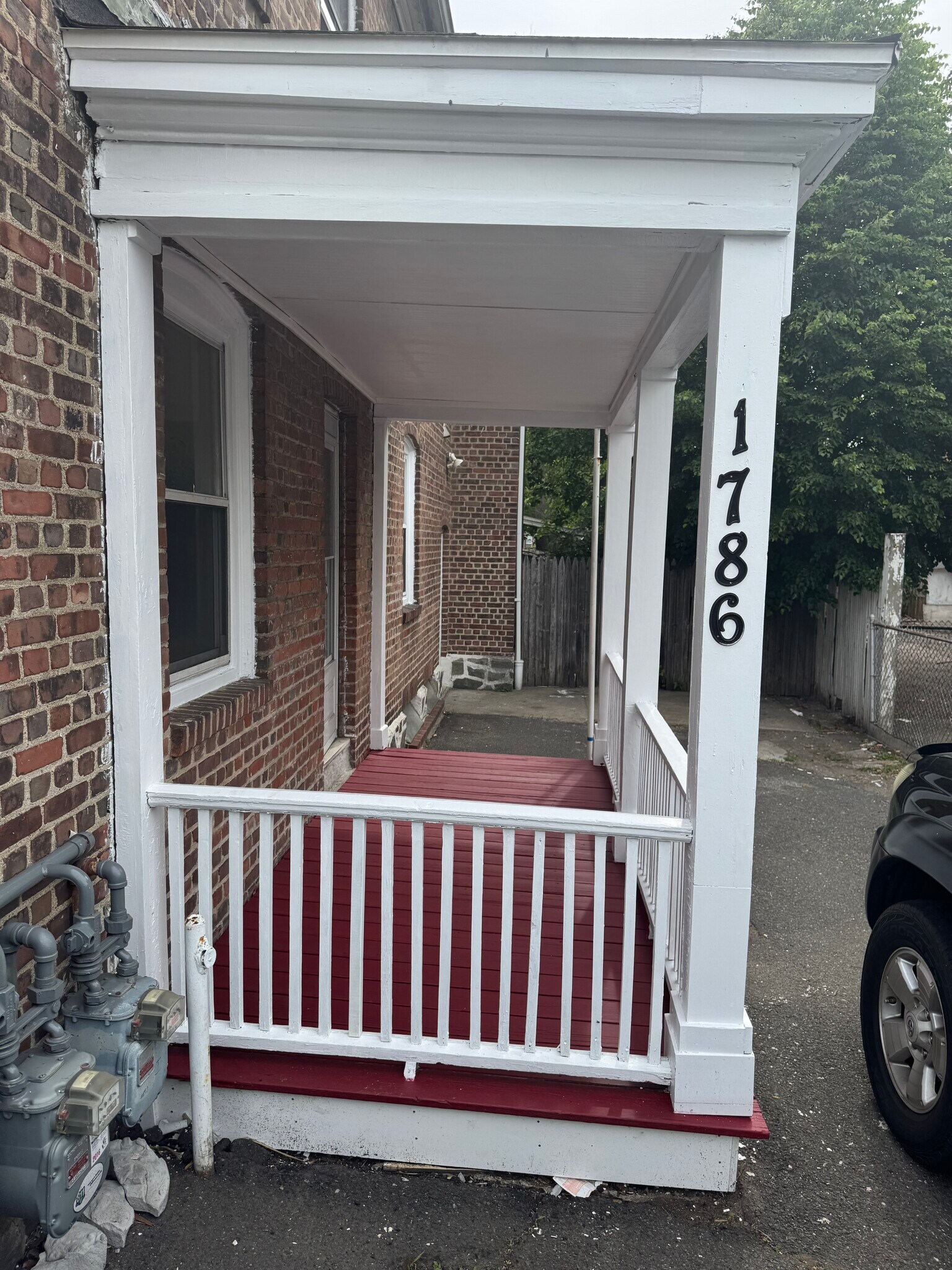 Building Photo - 1786 E Main St